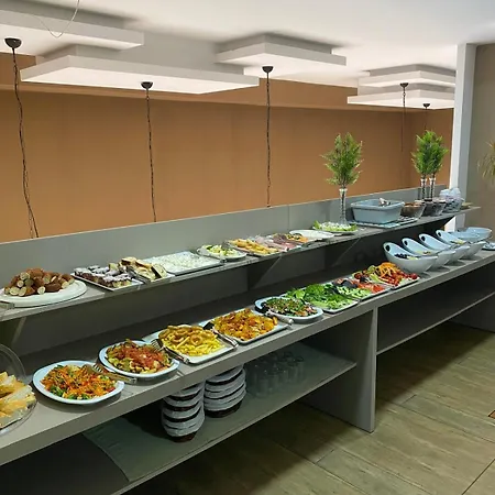 Esse Joven Hotel 4*